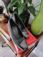 Grijze damesschoenen maat 39, Pumps, Ophalen of Verzenden, Zo goed als nieuw, Grijs