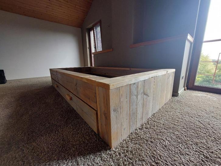 Twee steigerhouten bedden (90x200) met grote schuif, Huis en Inrichting, Slaapkamer | Bedden, Zo goed als nieuw, Eenpersoons, 90 cm