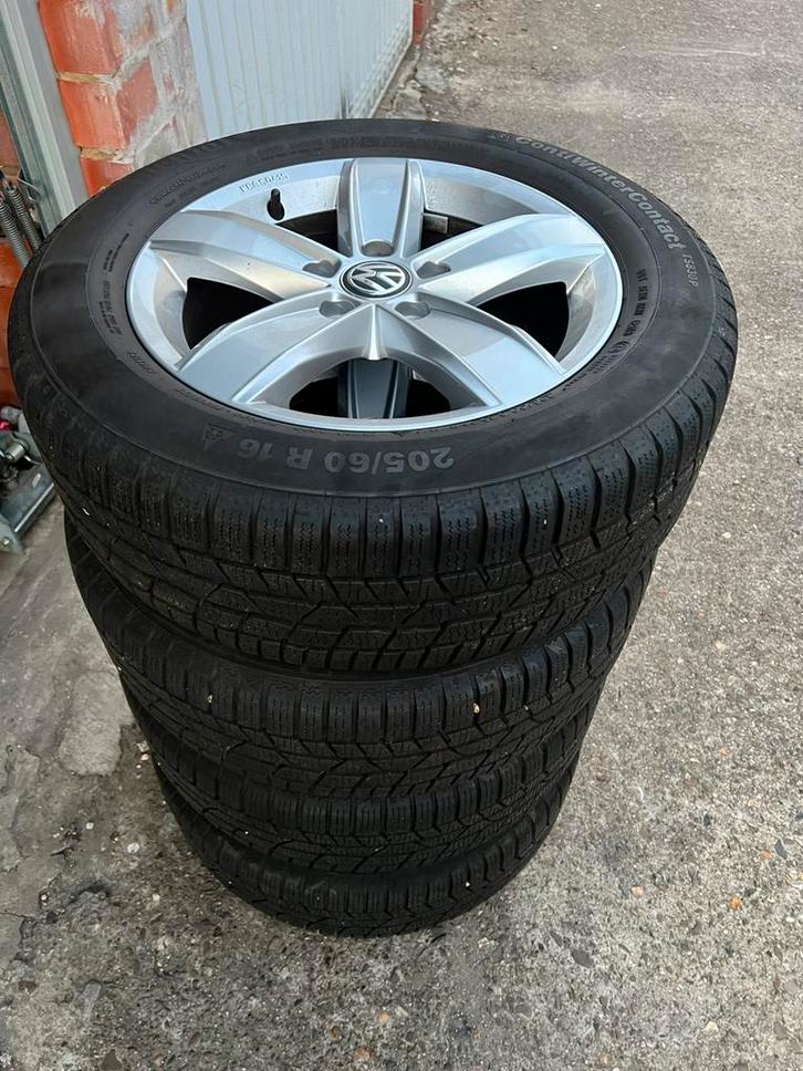 Orginele Volkswagen 16 inch Velgen met Banden, Auto-onderdelen, Banden en Velgen, Banden en Velgen, Winterbanden, 16 inch, 205 mm