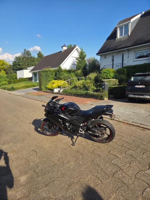 Honda cbr 125r 2015, Motoren, Motoren | Honda, Particulier, Sport, 11 kW of minder, 1 cilinder, Minimaal motorrijbewijs A1, Ophalen