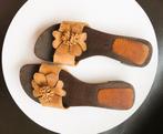 CAROLINE BISS - prachtige sandaaltjes - hout - leder - 40, Kleding | Dames, Schoenen, Sandalen of Muiltjes, Bruin, Zo goed als nieuw