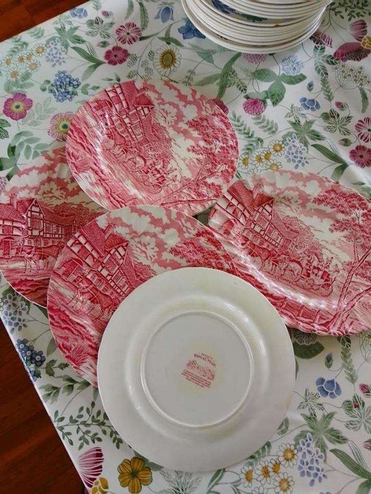 Myotts 4 borden  + ovale schotel, Huis en Inrichting, Keuken | Servies, Zo goed als nieuw, Bord(en), Overige stijlen, Ophalen of Verzenden