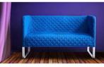 Sofa blauw - Knopparp - twee plaatsen - Nieuwe conditie, Huis en Inrichting, Zetels | Zetels, Nieuw, Minder dan 150 cm, Rechte bank