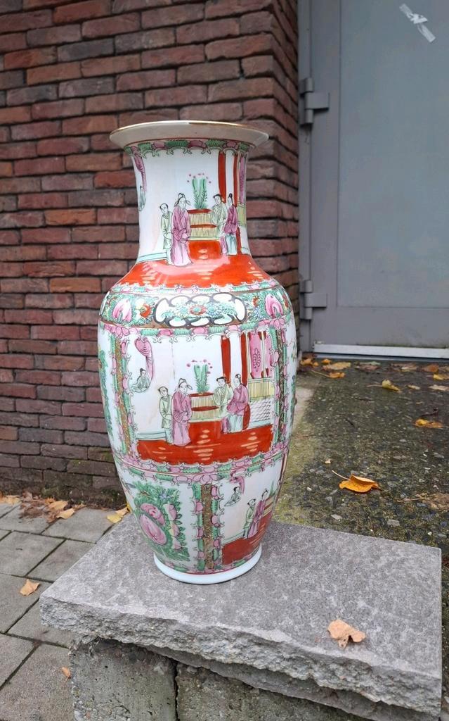 Grote Chinese Famille Rose vaas – 35+ cm – handbeschilderd, Antiek en Kunst, Antiek | Vazen, Verzenden