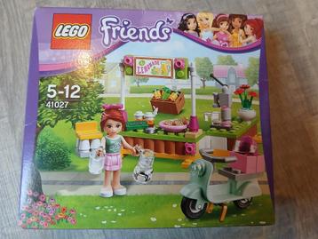 LEGO Friends 41027 (5-12) Mia’s limonadekraam beschikbaar voor biedingen