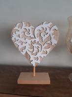 Hout hartje op voet : Hoogte 18 cm, Ophalen of Verzenden, Nieuw