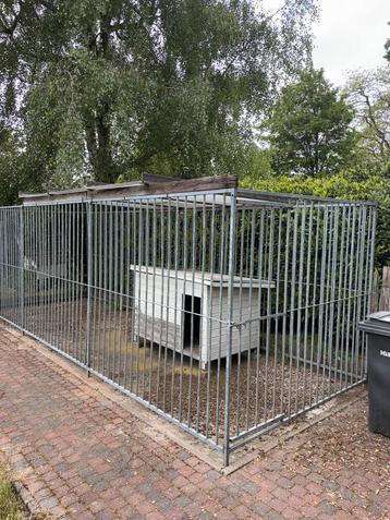 Hondenhok - ren met gedeeltelijk afdak 6x2M incl. Hok  beschikbaar voor biedingen