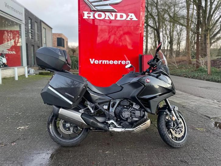Honda NT1100 DCT (bj 2023), Motoren, Motoren | Honda, Bedrijf, Toermotor
