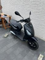 Piaggio 1 elektrische a klasse, Fietsen en Brommers, Ophalen, Zo goed als nieuw