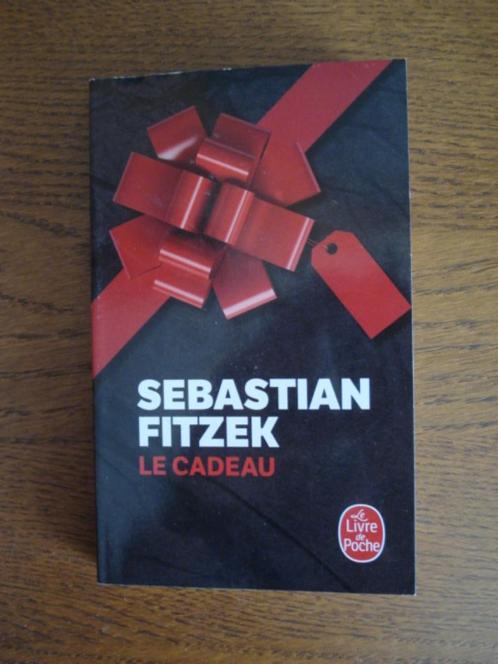 Le cadeau / Sebastian Fitzek, Livres, Thrillers, Comme neuf, Enlèvement ou Envoi
