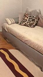 Sommier et matelas en vente, Maison & Meubles, Matelas, Utilisé, 200 cm, Enlèvement