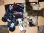 Lot van 100 nieuwe mutsen en sjaals, Kleding | Dames, Mutsen, Sjaals en Handschoenen, Handschoenen, Ophalen of Verzenden, Zo goed als nieuw