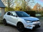 SsangYong Tivoli 1.6i e-XGi 2WD Black Edition + KVV, Auto's, Euro 6, USB, Leder, Tivoli