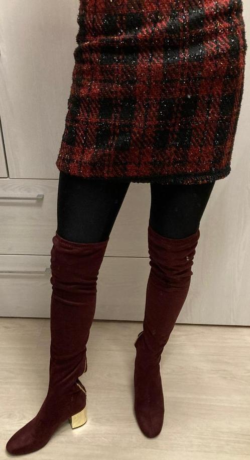 Winterrokje met Schotse ruiten Millenium 40, Kleding | Dames, Rokken, Zo goed als nieuw, Maat 38/40 (M), Rood, Boven de knie, Verzenden