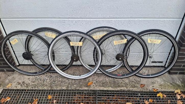 28" fiets wielset voorwiel achterwiel zijn in NIEUWSTAAT, Vélos & Vélomoteurs, Vélos Pièces, Comme neuf, Enlèvement ou Envoi