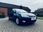 Ford Fiesta 1.6 Benzine * Airco * Garantie * Automaat *, Auto's, 1596 cc, Zwart, 4 cilinders, Blauw