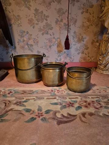 3 Koperen potten beschikbaar voor biedingen