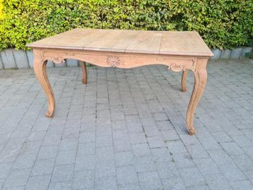 Prachtige eiken tafel met mogelijkheid om te verlengen beschikbaar voor biedingen
