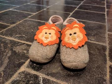 Pantoffels leeuw Milo&Mila maat 26 beschikbaar voor biedingen