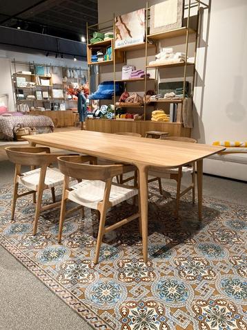 Design eettafel in eik - 200x90 beschikbaar voor biedingen