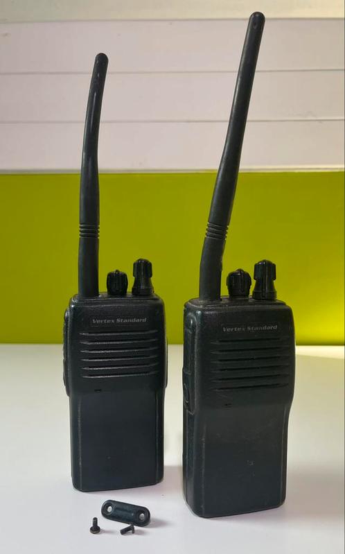 2x Vertex Standard VX-160EV (ZONDER opladers), Télécoms, Talkies-walkies & Walkies-talkies, Comme neuf, Talkie-walkie ou Walkie-talkie