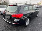 OPEL ASTRA DIESEL 1.6 EU6b, 5 places, Assistance au freinage d'urgence, Noir, Cuir et Tissu