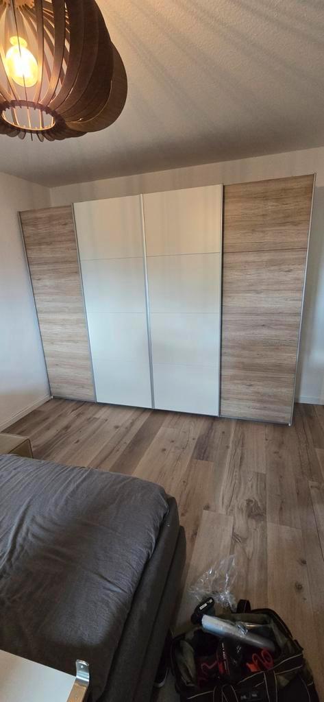 Kleerkast met 4 schuifdeuren. 270 cm, Huis en Inrichting, Woonaccessoires | Kamerschermen, Gebruikt, Ophalen of Verzenden