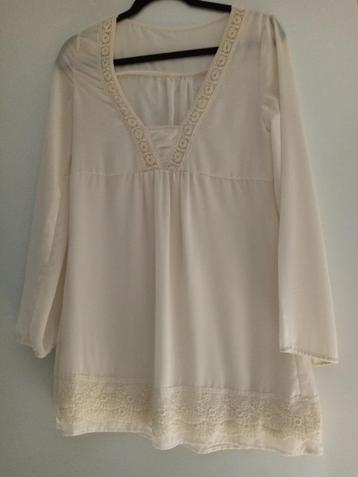 Mooie blouse maat 38 beschikbaar voor biedingen