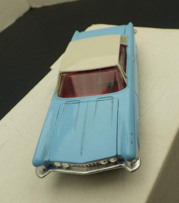 Dinky-Toys Buick Riviera gemaakt in Hong Kong beschikbaar voor biedingen