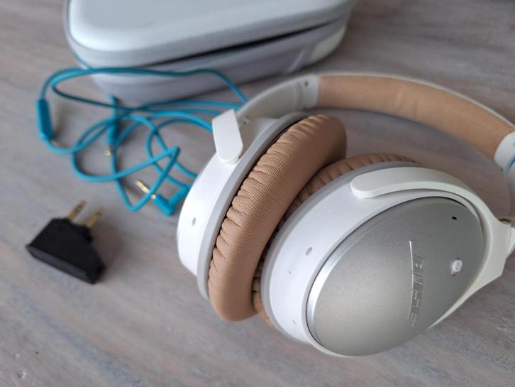 Bose QuietComfort 25 – Noise Cancelling koptelefoon + case (, Audio, Tv en Foto, Hoofdtelefoons, Gebruikt, Over oor (circumaural)