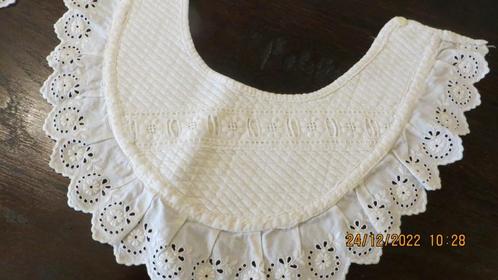 2 oude katoenen kind slabbetjes uit de periode rond 1920, Kinderen en Baby's, Kinderkleding | Kinder-kledingpakketten, Zo goed als nieuw