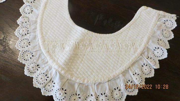 2 oude katoenen kind slabbetjes uit de periode rond 1920, Kinderen en Baby's, Kinderkleding | Kinder-kledingpakketten, Zo goed als nieuw