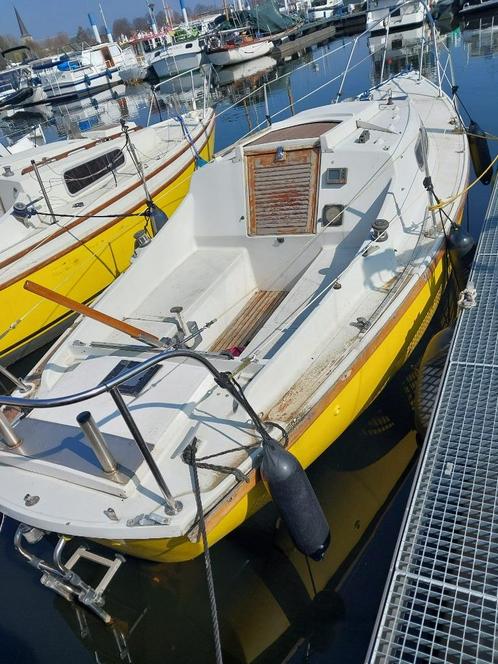 leuk bootje, Watersport en Boten, Kajuitzeilboten en Zeiljachten, Gebruikt, Tourjacht of Cruiser, Polyester, 6 tot 9 meter, Benzine