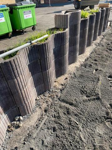 Stapelbloembak 40 stuks beschikbaar voor biedingen