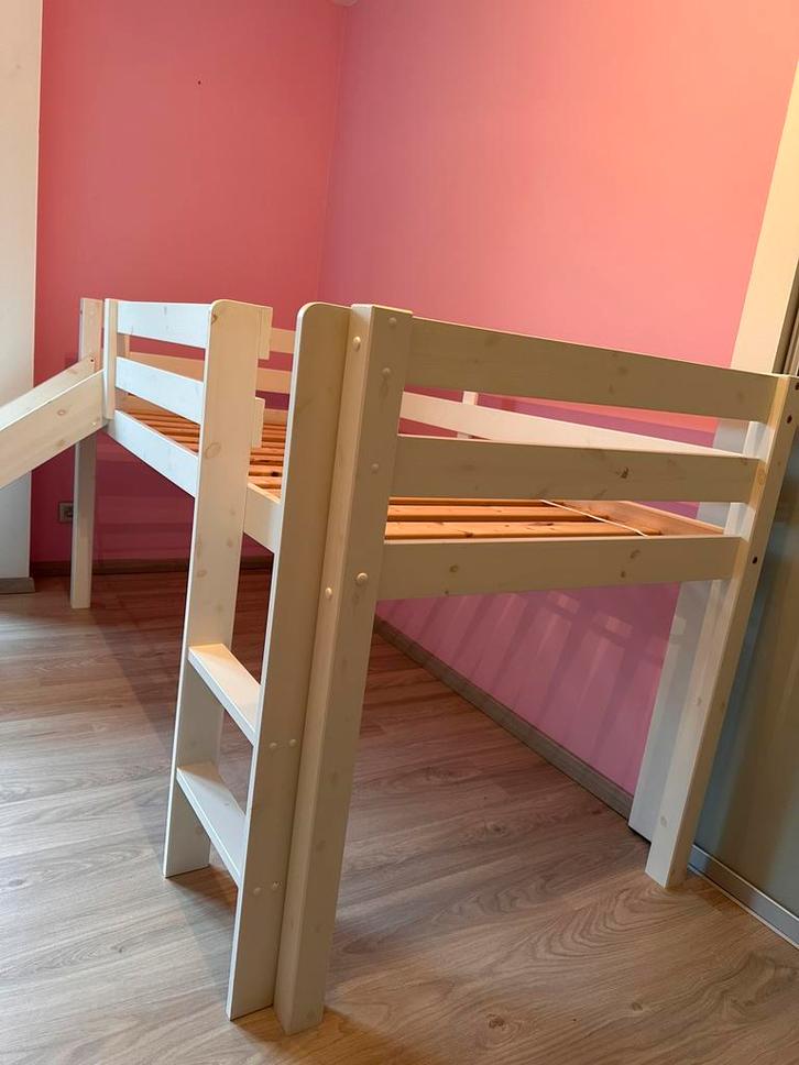 Lit mezzanine  - avec échelle et toboggan, Enfants & Bébés, Chambre d'enfant | Lits superposés & Lits mezzanines, Utilisé, Lit mezzanine
