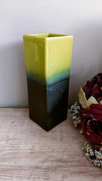 Vaas  21cm hoog, Huis en Inrichting, Woonaccessoires | Vazen, Ophalen of Verzenden, Gebruikt, Groen, Minder dan 50 cm