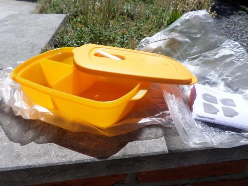 Tupperware Crystalwave Oranje Magnetron Negen Compartimenten, Huis en Inrichting, Keuken | Tupperware, Nieuw, Bak of Kom, Wit