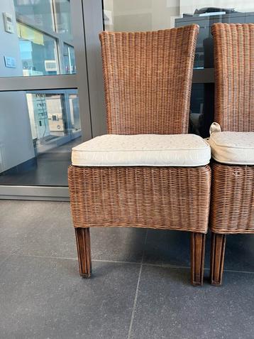 Massieve rieten stoelen 6 stuks beschikbaar voor biedingen