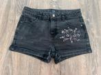 Zwarte jeansshort (12), Meisje, Ophalen of Verzenden, Zo goed als nieuw, Broek