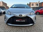 Toyota Yaris 1.5i *12 mois de garantie* (bj 2018, automaat), Auto's, Stof, 4 cilinders, Yaris, Zilver of Grijs