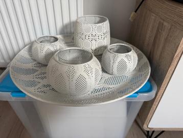 Decoratieve schaal voor theelichtjes beschikbaar voor biedingen