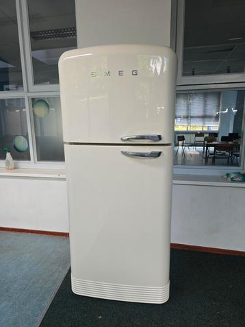 Extra brede Smeg No frost,  creme kleur Bezorgen mogelijk.  beschikbaar voor biedingen