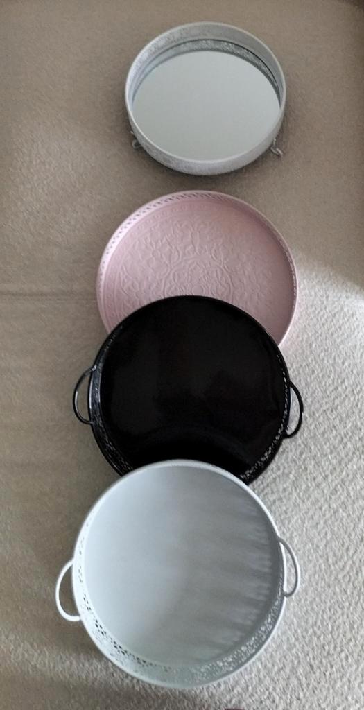 plateaux, différents types de nouveaux, Maison & Meubles, Accessoires pour la Maison | Plateaux, Neuf, Autres matériaux, Enlèvement ou Envoi