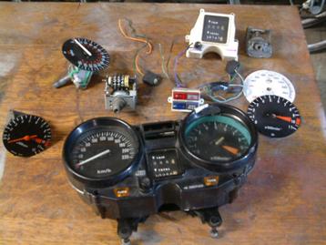 cockpit voor  reparatie  km is goed  div toeren teller  beschikbaar voor biedingen