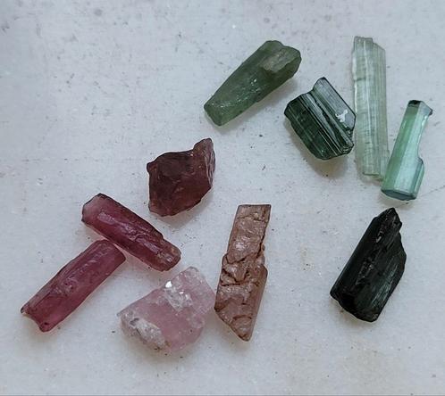 Toermalijn groene rode roze kristallen uit Afghanistan (2), Verzamelen, Mineralen en Fossielen, Mineraal, Ophalen of Verzenden