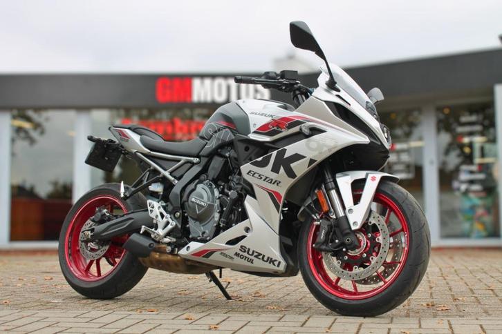 Suzuki GSX-8R, Motoren, Motoren | Suzuki, Bedrijf, Sport, 12 t/m 35 kW, Minimaal motorrijbewijs A2, ABS, LED Verlichting, Quickshifter