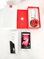 Oneplus 5 6GB / Amoled / 5.5inch / snapdragon 835 + 5 covers, Telecommunicatie, Mobiele telefoons | Overige merken, Ophalen of Verzenden