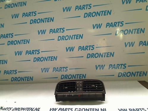 Grille aération tableau de bord d'un Volkswagen Polo, Autos : Pièces & Accessoires, Tableau de bord & Interrupteurs, Volkswagen