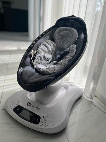 4 moms wieg beschikbaar voor biedingen