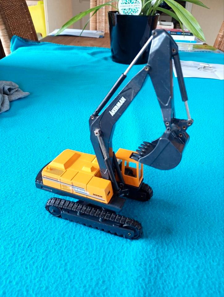 Akerman EC620ME, Hobby en Vrije tijd, Modelauto's | 1:50, Zo goed als nieuw, Ophalen of Verzenden